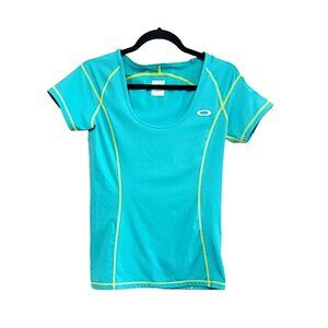 Oakley Activewear Top Women's Green Size Small Polyester Blend Shirt